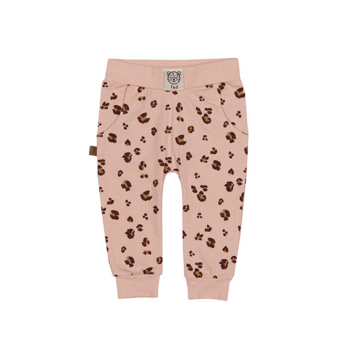 Ontdek de trendy en comfortabele "Wild About You" Leo Pants van Frogs and Dogs. Verkrijgbaar in maten 62, 68, 74 en 80 voor de stijlvolle kleintjes.